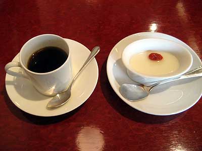 コーヒーと杏仁豆腐