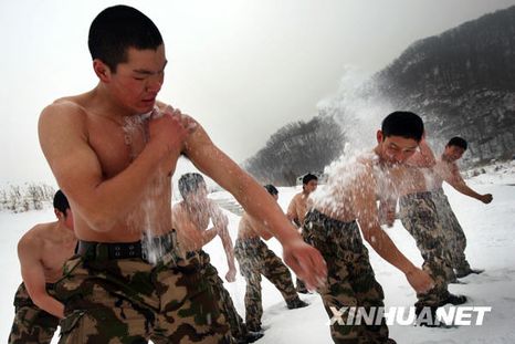 中国人民解放軍 雪中行軍（訓練） in 中国ハルピン2