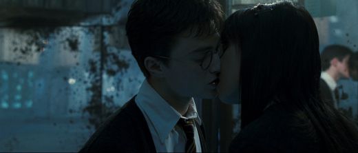 ハリーとチョウチャンのキス