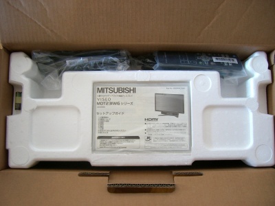 三菱マルチメディア液晶ディスプレイ『MDT231WG』届いたので使っ 三菱マルチメディア液晶ディスプレイ『MDT231WG』届いたので使っ