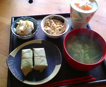 柿の葉寿司と蜆汁